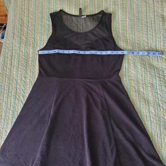 Black Sweetheart Skater Dress - Picture 2 of 6